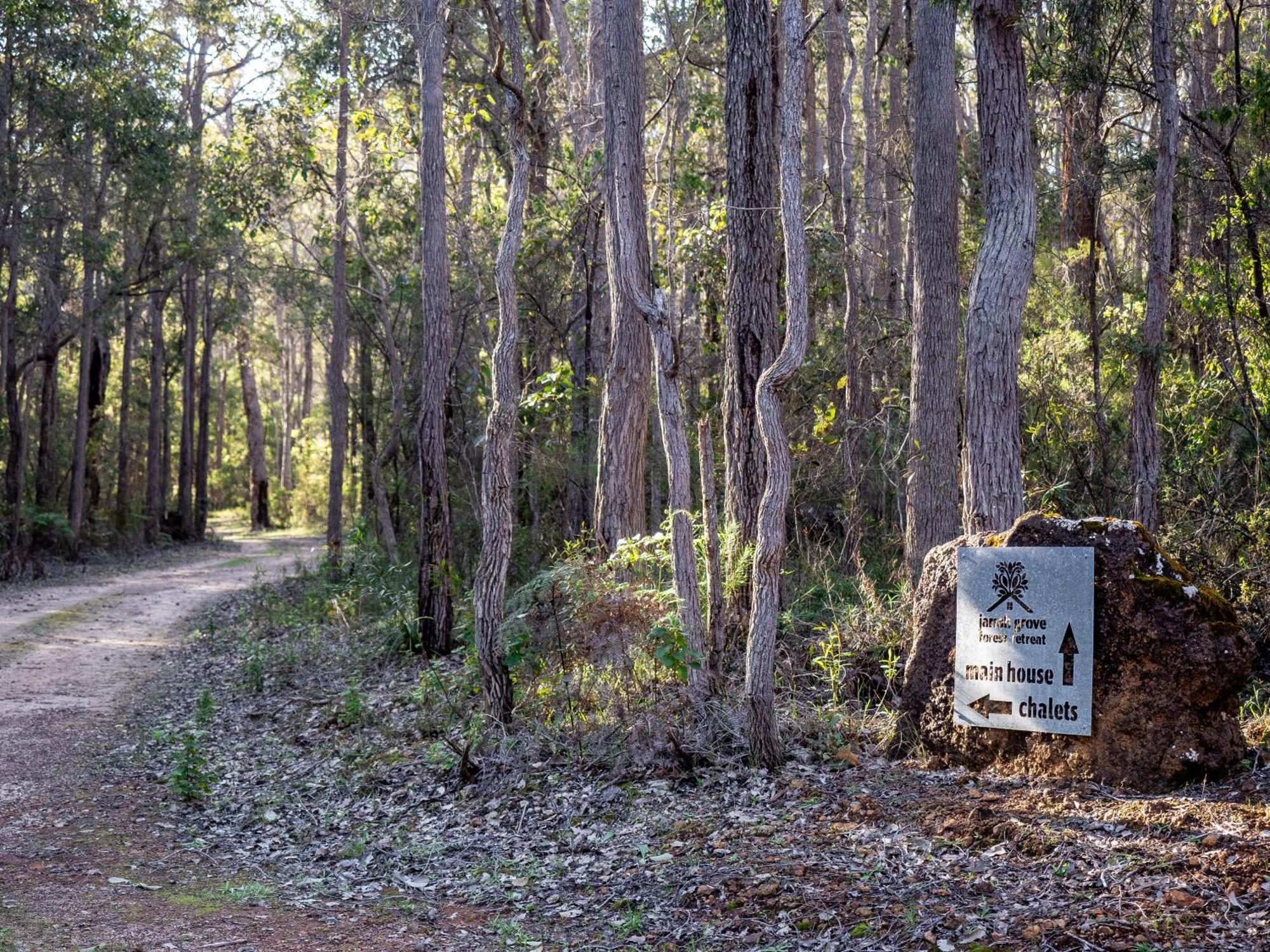 Jarrah Grove Forest Retreat - Adults Only Luxury Chalet Rosa Glen Luaran gambar