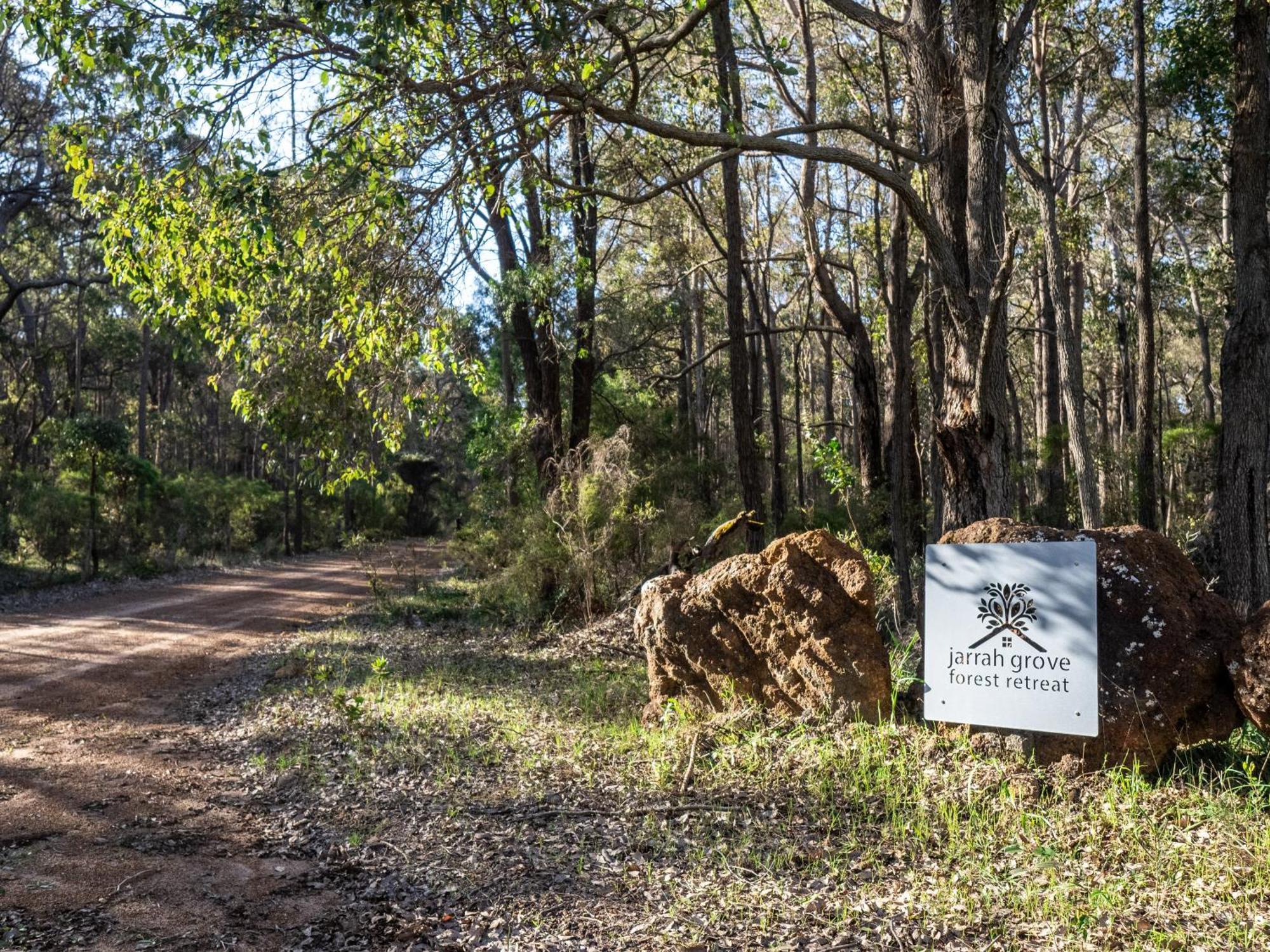 Jarrah Grove Forest Retreat - Adults Only Luxury Chalet Rosa Glen Luaran gambar